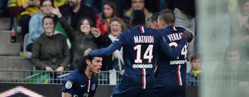 PSG derrot� al Nantes con anotaci�n de Cavani y sigue arriba en Francia