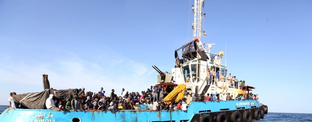 Llegan a Italia la mitad de migrantes salvados en el Mar Mediterr�neo