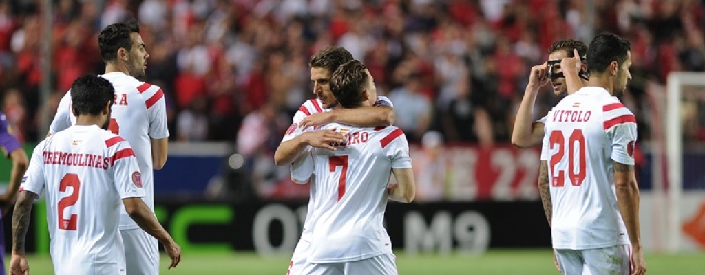 Europa League: Sevilla gan� de local y Napoli empat� con Dnipro
