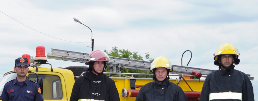 Tres personas quemadas tras explosi�n en vivienda de Flor de Maro�as