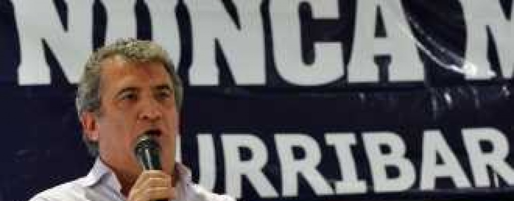Urribarri se baj� de la carrera presidencial en Argentina
