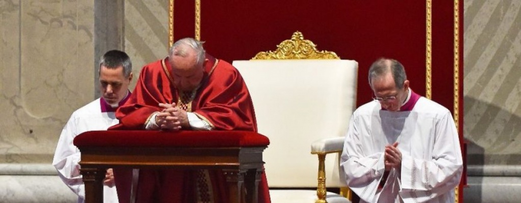 Papa Francisco rez� por la prosperidad de los argentinos en aniversario de la Revoluci�n de mayo