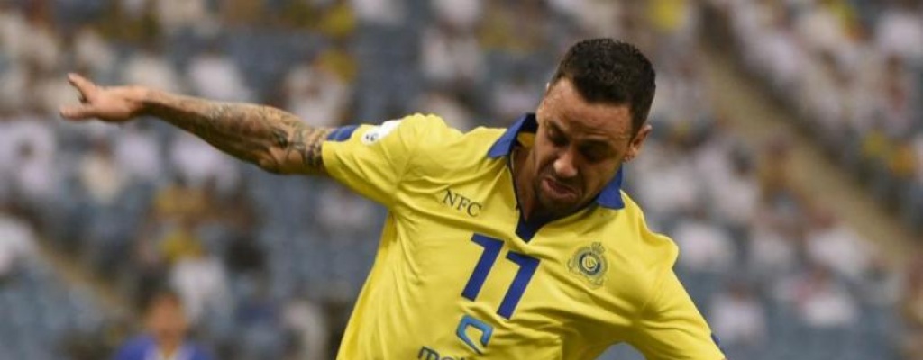 Estoyanoff multado y suspendido por agresi�n a rival en Emiratos