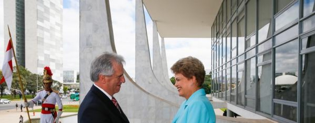 V�zquez reclam� en Brasil sinceramiento del Mercosur y pidi� avanzar en acuerdos con otros pa�ses