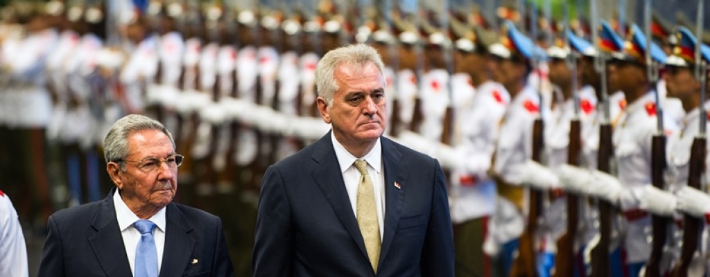 Presidente serbio condecor� a Fidel Castro en visita a Cuba