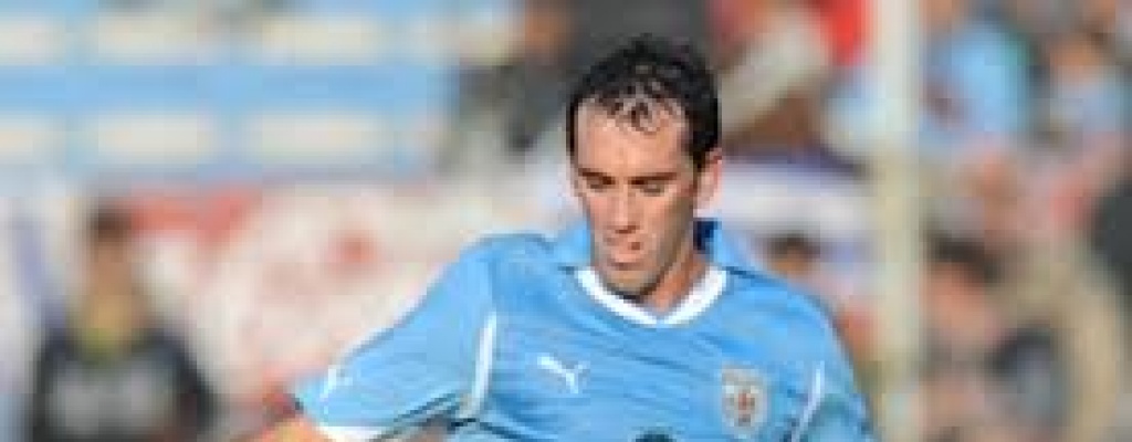 Uruguay gana y est� clasificando
