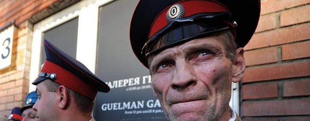 Jinetes cosacos de Rusia viajan a Berl�n por aniversario del fin de 2� Guerra Mundial