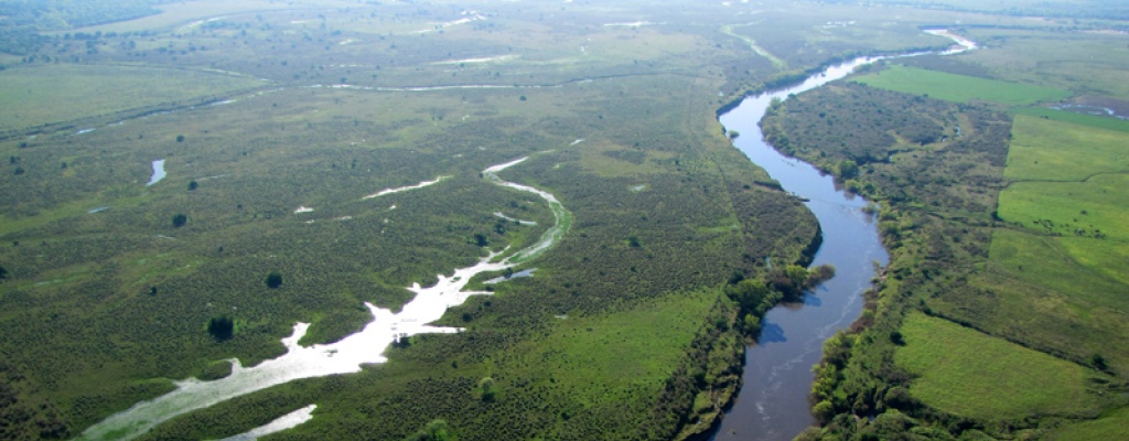 Aumentan multas para industrias que contaminen recursos de agua 