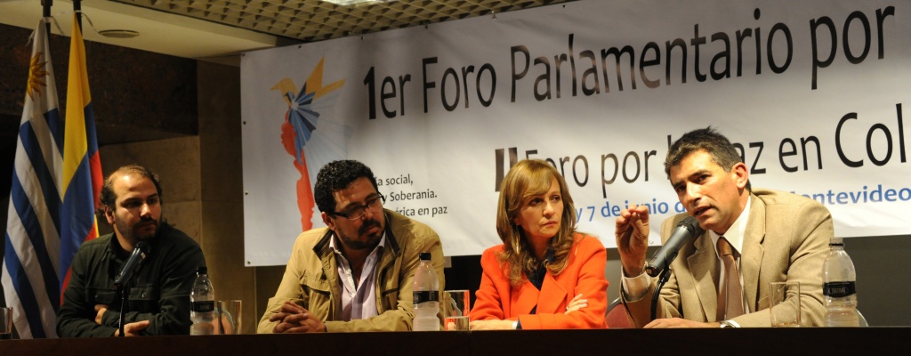 Foro por la paz en Colombia: Sendic dijo que la guerra es "un problema del continente"