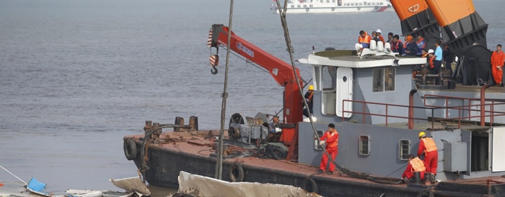 Confirman muerte de 396 personas en crucero hundido en China