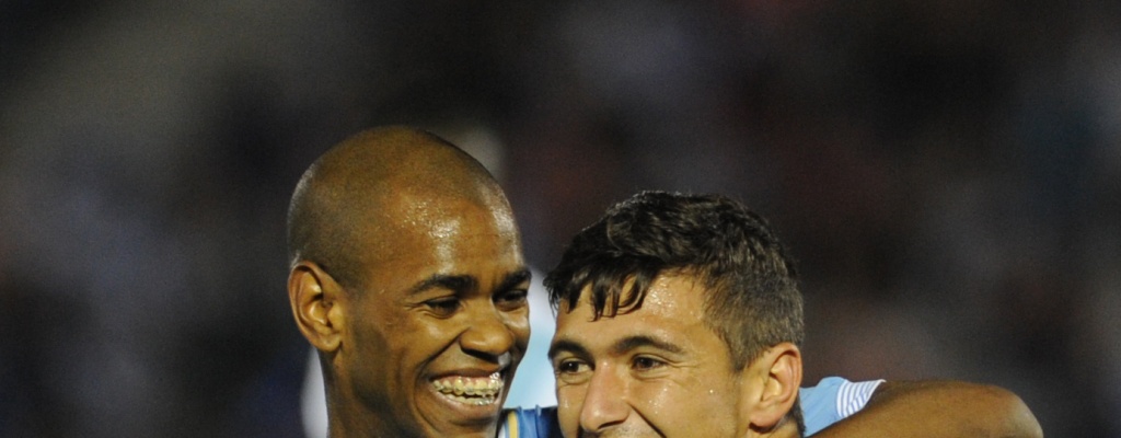 Uruguay gole� 5-1 a Guatemala en el estadio Centenario