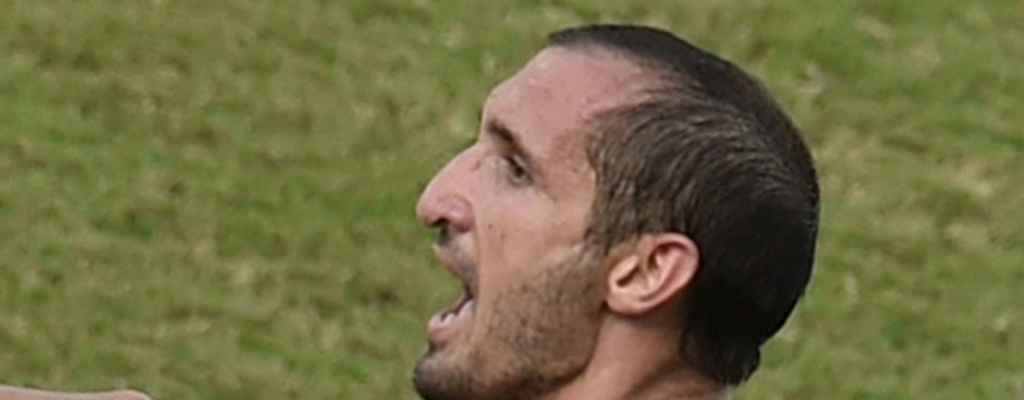 Giorgio Chiellini acept� las disculpas de Su�rez