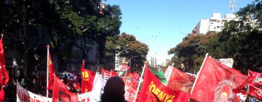 PIT-CNT pidi� "gravar m�s al capital" para atender demandas presupuestales y rechaz� desindexaci�n de salarios