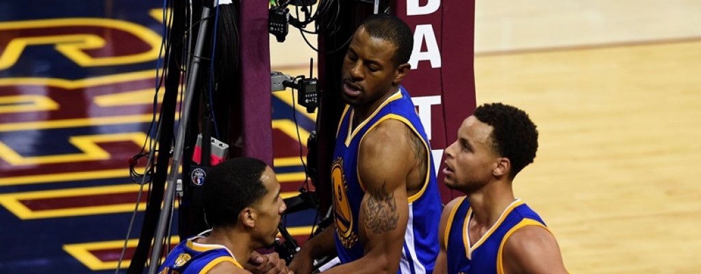 Golden State derrot� a Cleveland e igual� serie final de la NBA