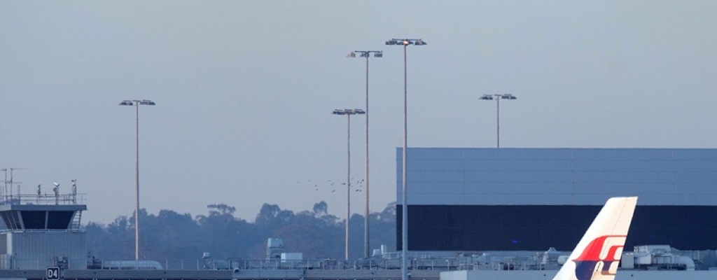 Avi�n de Malaysia Airlines hizo aterrizaje de emergencia en Australia