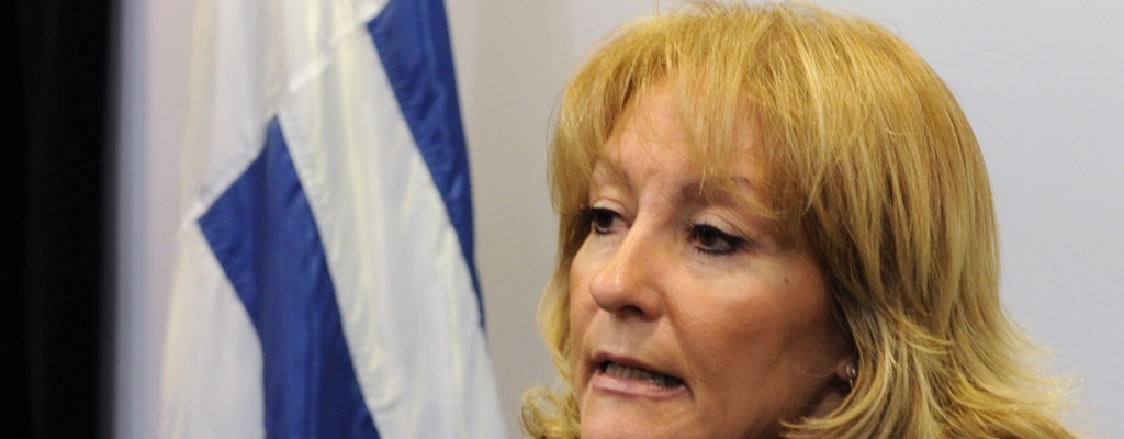 Cosse se mostr� contraria al TISA y asegur� que afectar� el futuro de las empresas p�blicas