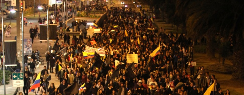 Masiva protesta de opositores a Correa en Guayaquil