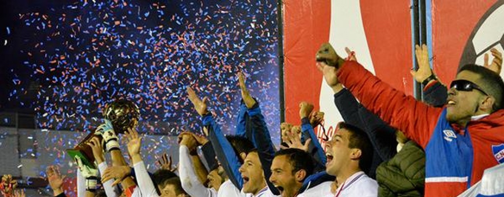 Nacional festej� el t�tulo y ser� confirmado como campe�n por la AUF