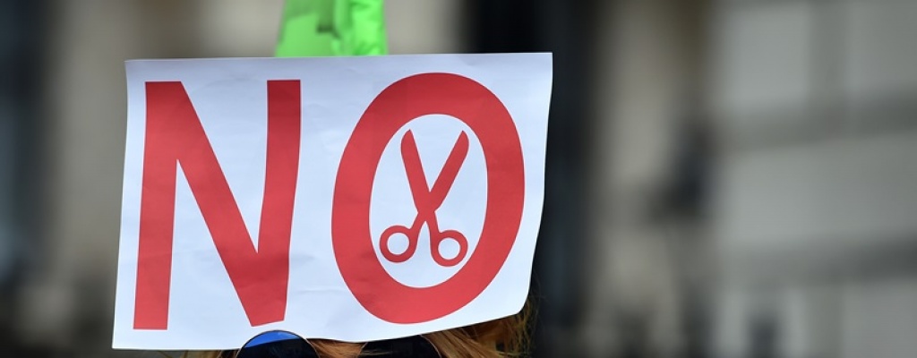 Multitudinaria protesta en Londres contra planes de austeridad