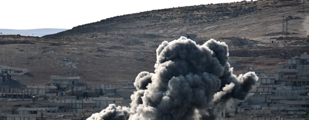 Kurdos expulsan al EI de base clave en el norte de Raqa 