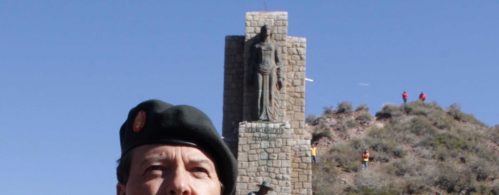 Jefe del Ej�rcito argentino pas� a retiro por "razones personales"