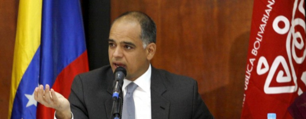 Ministro venezolano reconoce que hay hambre, desempleo y colas en su pa�s