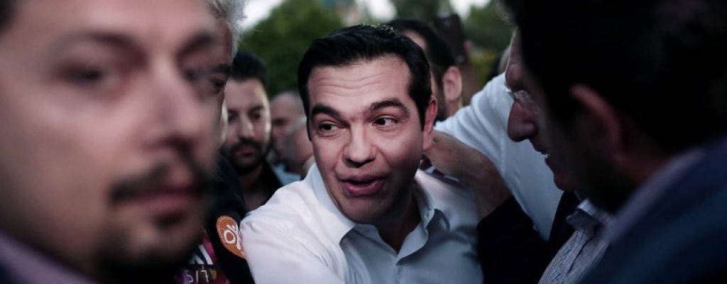 Tsipras se uni� a los manifestantes que apoyan el "No" en las calles de Atenas