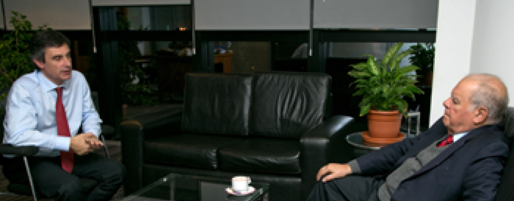 Garc�a se reuni� con Enrique Iglesias y le present� los objetivos del Di�logo Social