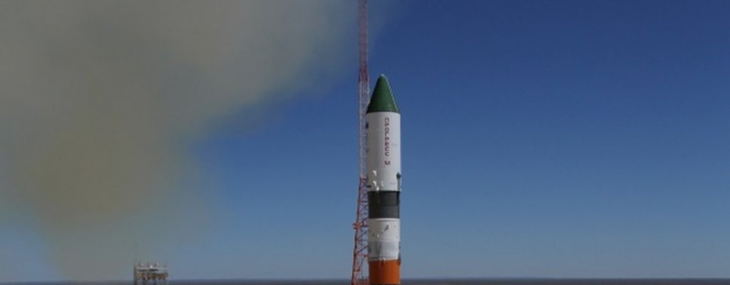 El carguero espacial Progress consigue acoplarse a la ISS para reabastecerla