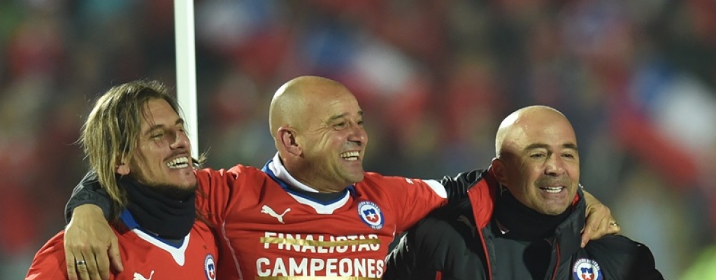 Sampaoli dijo que tiene contrato con Chile pero evaluar� su futuro