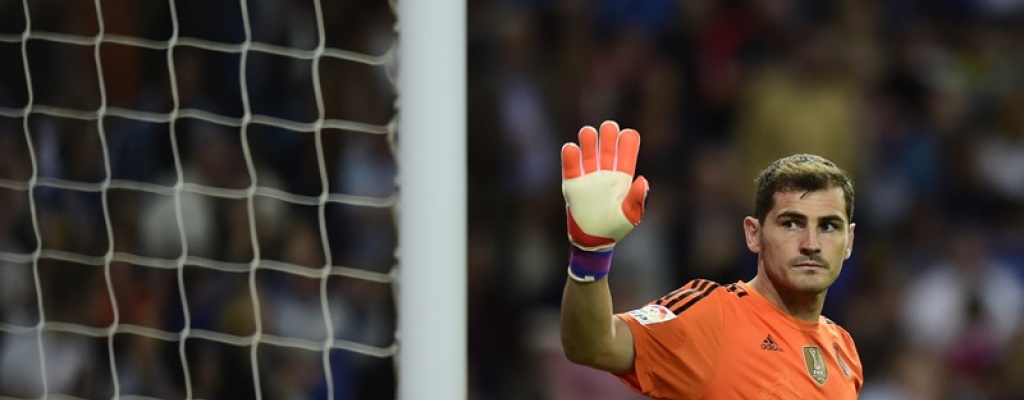 Casillas estudia oferta del Porto para salir del Real Madrid