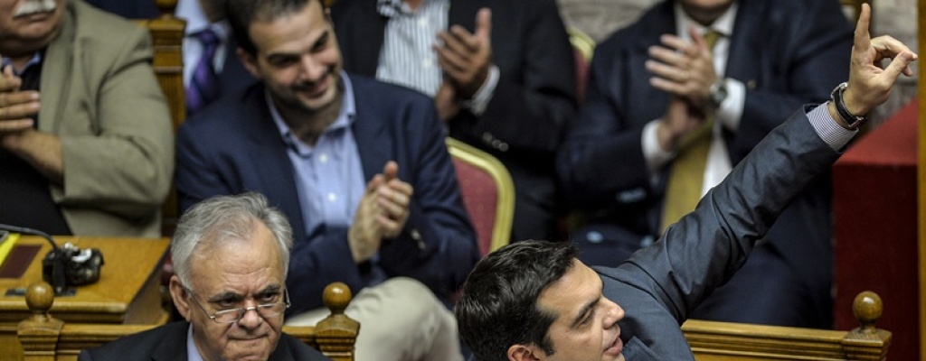 Grecia: Parlamento aprob� propuesta de pago a acreedores