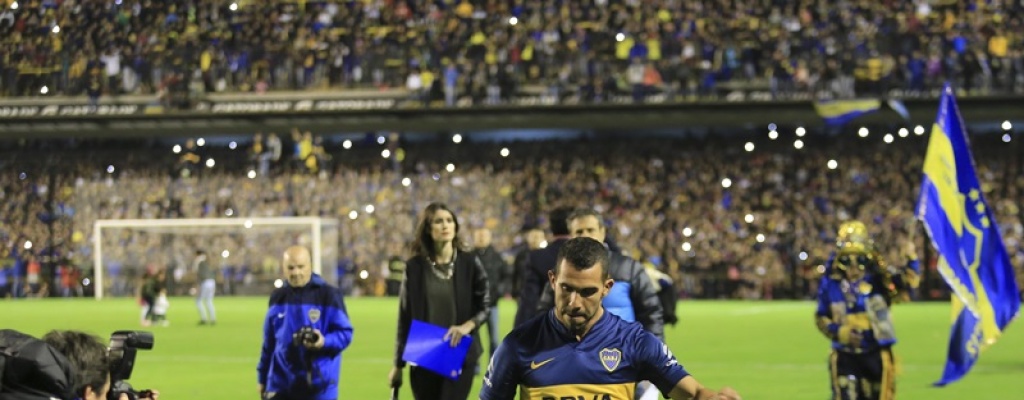 Multitudinaria presentaci�n de Carlos Tevez en La Bombonera