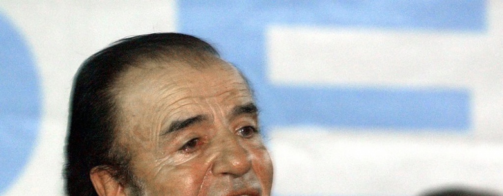 Proh�ben salir de Argentina a Carlos Menem por causa AMIA