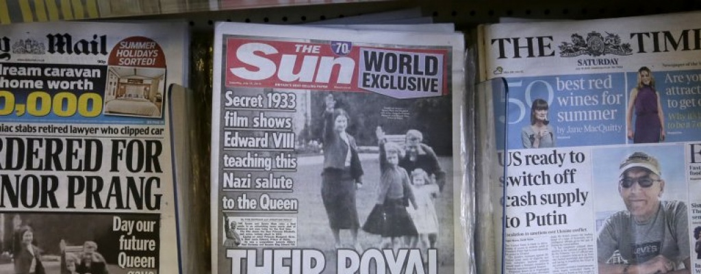 Pol�mica en Gran Breta�a por imagen de la Reina Isabel realizando el saludo nazi cuando era ni�a