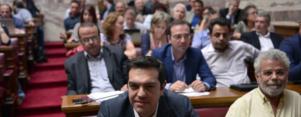 Gobierno griego presenta al Parlamento segundo paquete de medidas