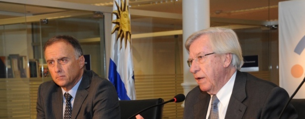 Astori confirm� renuncia de Calloia y aclar� que lo hace "sin estar obligado"