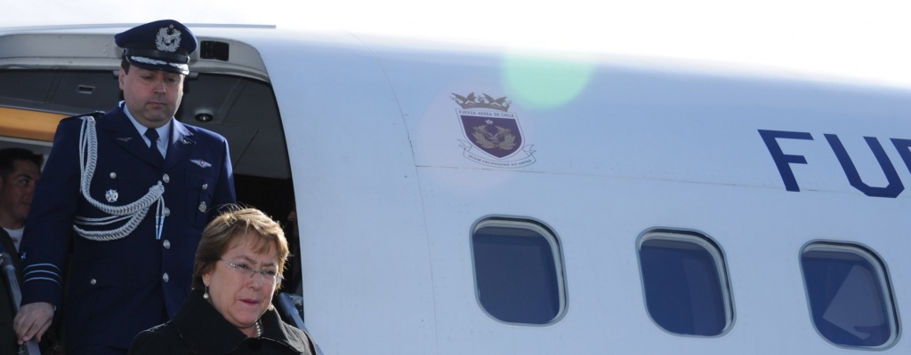 Credibilidad de chilenos en la presidenta Bachelet baja a 19% en julio