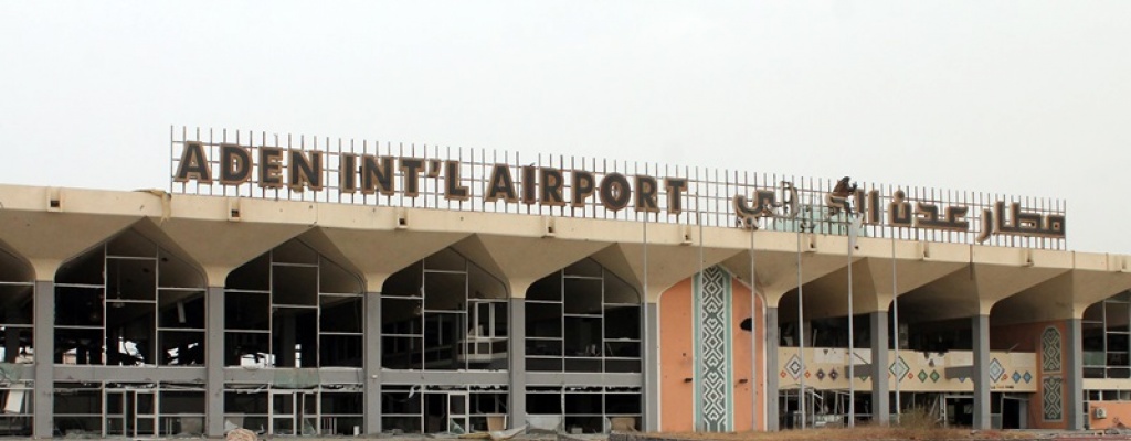 Reabre aeropuerto de Ad�n tras cierre por guerra en Yemen