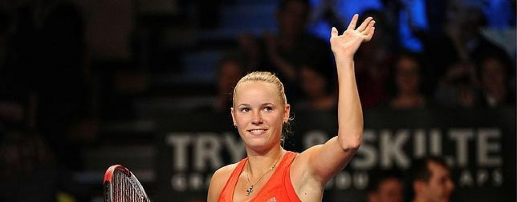 Wozniacki vence en Estambul y sube en el ranking WTA