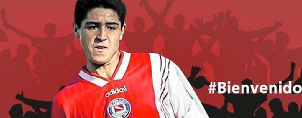 Riquelme practic� por primera vez con su nuevo club