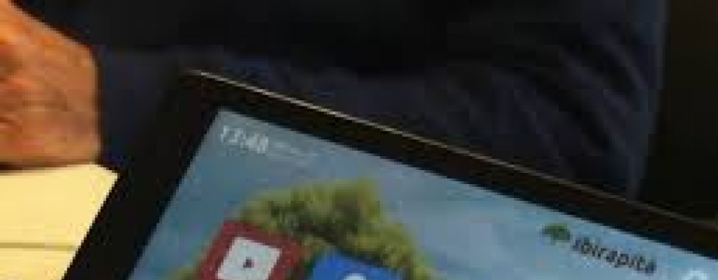 Ibirapit� comenzar� a entregar tablets en el interior del pa�s el lunes