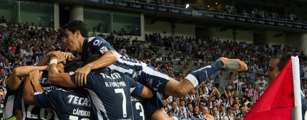 Monterrey gole� a Benfica en inauguraci�n de su nuevo estadio