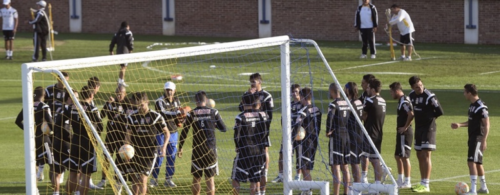 Tigres entren� en cancha de Boca para final de Copa Libertadores
