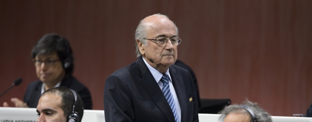 FIFA: Blatter dijo que Platini lo amenaz para que no fuera candidato