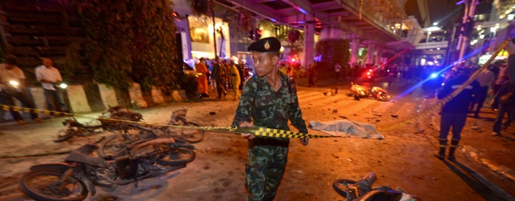 Atentado bomba en templo de Bangkok dej al menos 12 muertos y 80 heridos 