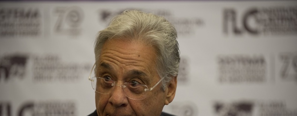 Brasil: Ex presidente Cardoso pidi la renuncia de Rousseff