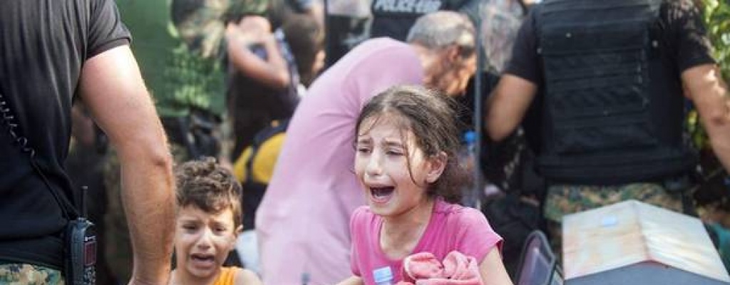 Granadas aturdidoras en Macedonia contra migrantes rumbo a Europa
