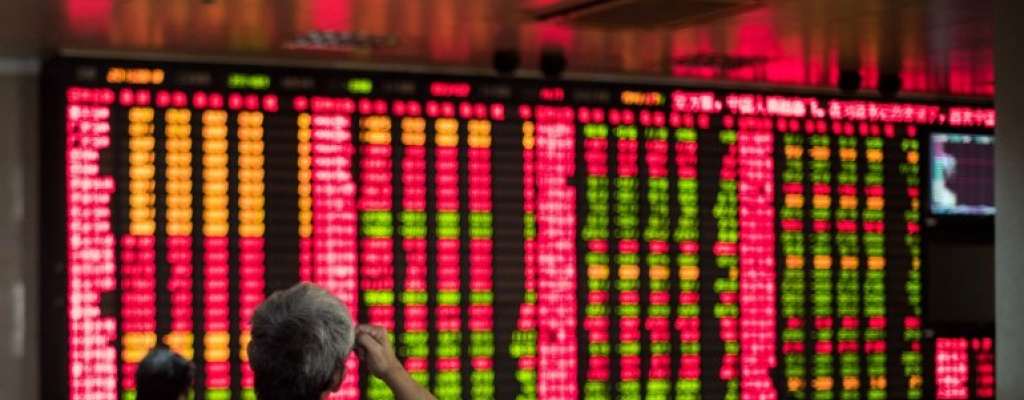 Cada de las principales bolsas de Asia y Europa en "lunes negro" para los mercados