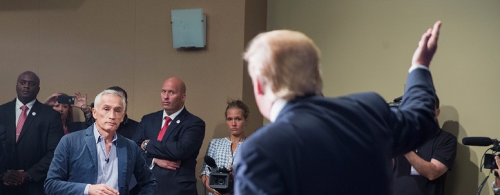 Trump expuls a un periodista latino de conferencia de prensa